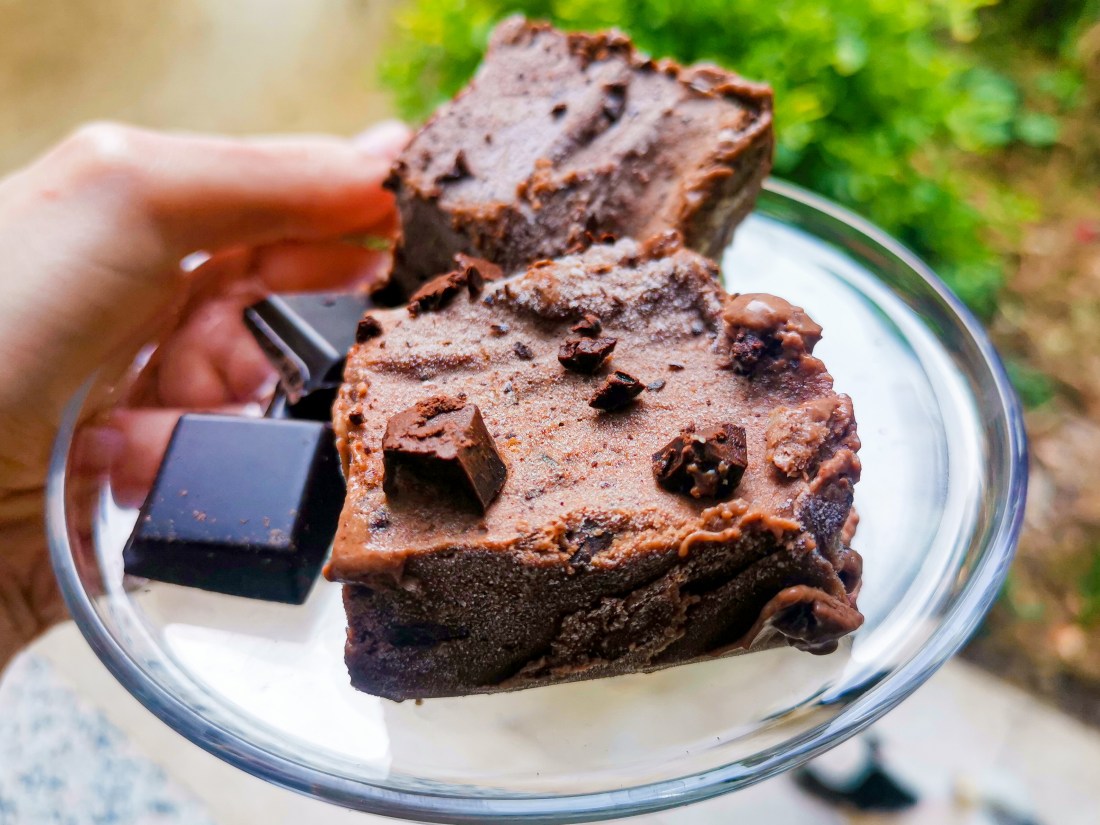 glutensiz_sekersiz_kakao_parcacikli_cikolatali_dondurma_hazal_sahin_co